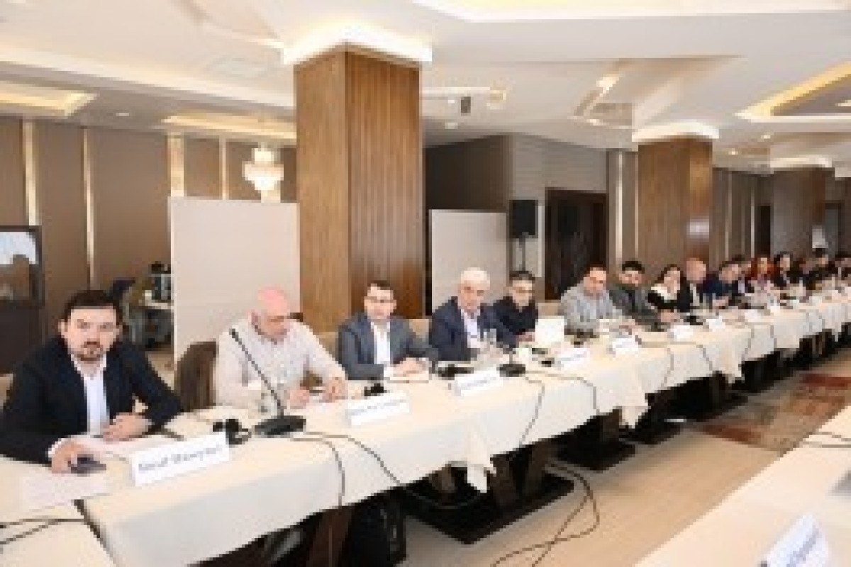 نشست میزگردی با حضور نمایندگان آذربایجان و ارمنستان در حال برگزاری است – تصاویر 