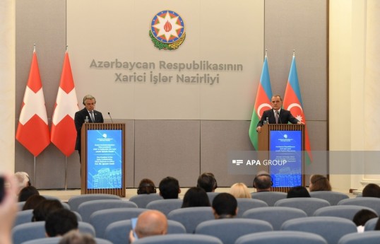 تأکید وزیر بر ادامه گفت‌وگوی مستقیم صلح با ارمنستان