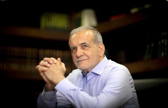 پزشکیان: خودشان هم تعجب می‌کنند که چرا ما سقوط نکرده‌ایم