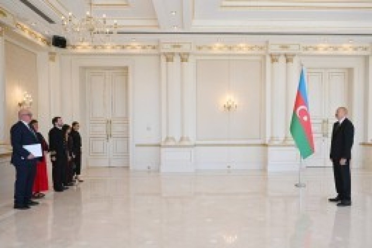 رئیس‌جمهور استوارنامه سفیر جدید بریتانیا در جمهوری آذربایجان را پذیرفت