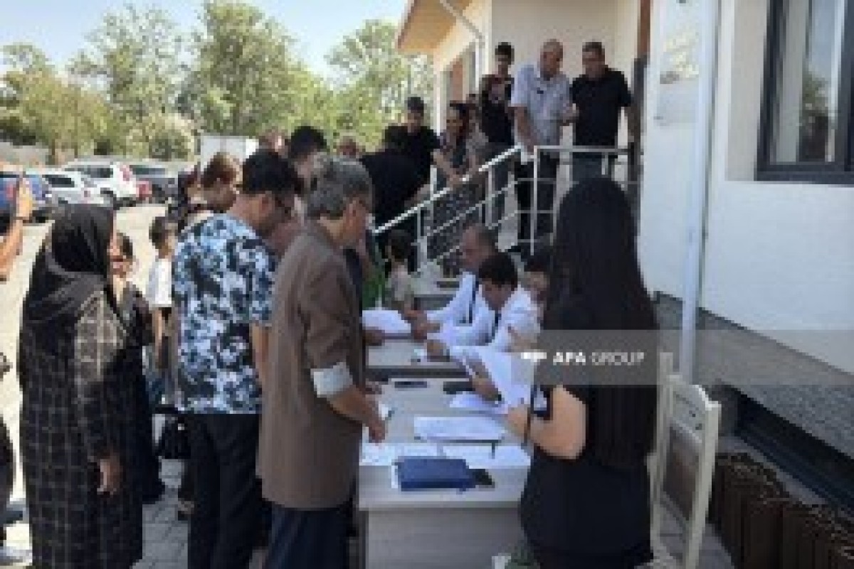 انتقال ساکنان به روستاهای شوکوربیلی و هورولوی جبرائیل؛ کلید منازل تحویل خانواده‌ها شد