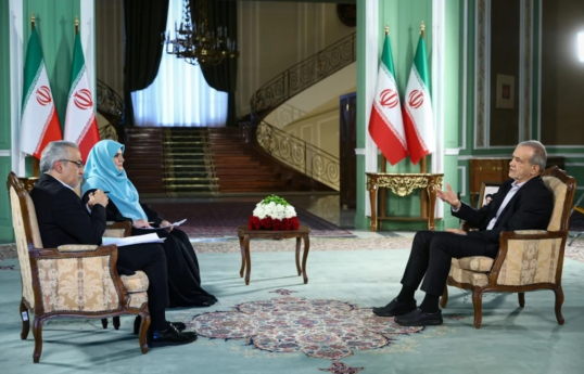 پزشکیان: ایران باید دیپلماسی خود را با کشورهای همسایه و منطقه تقویت کند