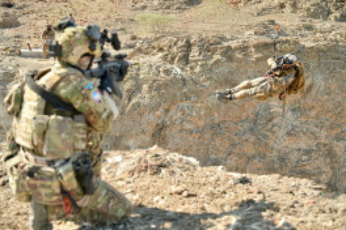 تماشای رزمایش «سپر صلح–۲۰۲۶» توسط رؤسای جمهور آذربایجان و امارات در ابوظبی – تصاویر 