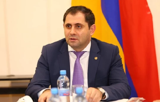 سفر وزیر دفاع ارمنستان به ایران