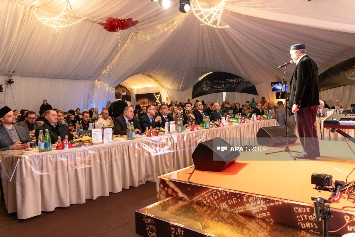 برگزار افطار به نام لیلا علیوا، معاون بنیاد حیدر علی‌اف در مسکو – تصاویر 