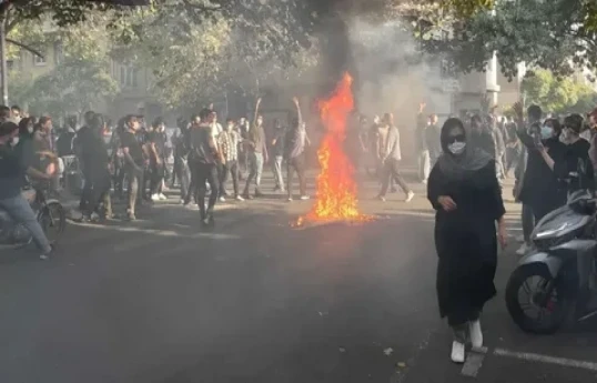 اعتراضات گسترده در ایران: ۴۵ نفر کشته و بیش از ۲۰۰۰ معترض بازداشت شدند