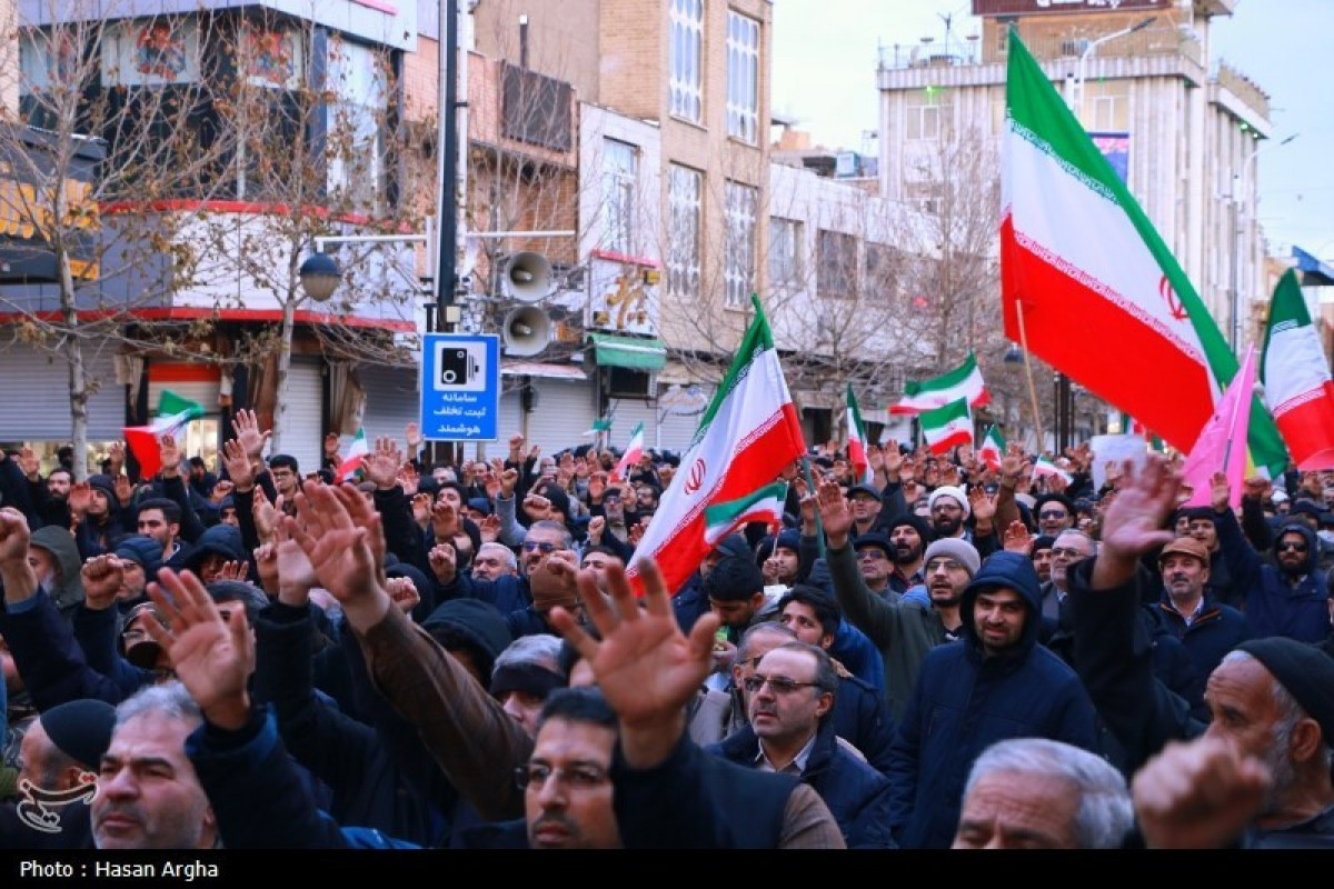 راهپیمایی حمایت از حکومت در شهرهای مختلف ایران برگزار شد