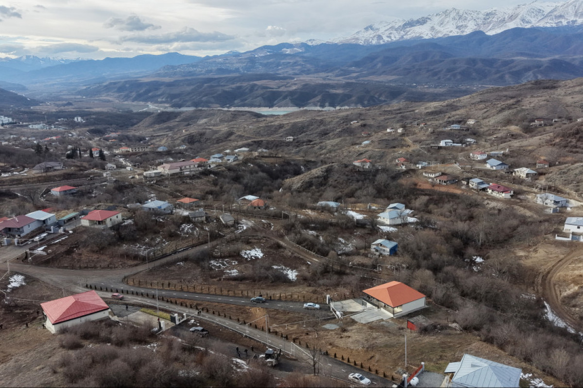 بازدید رئیس‌جمهور الهام  علی‌اف از پروژه‌های انجام‌شده در روستای هیوالی آغدره