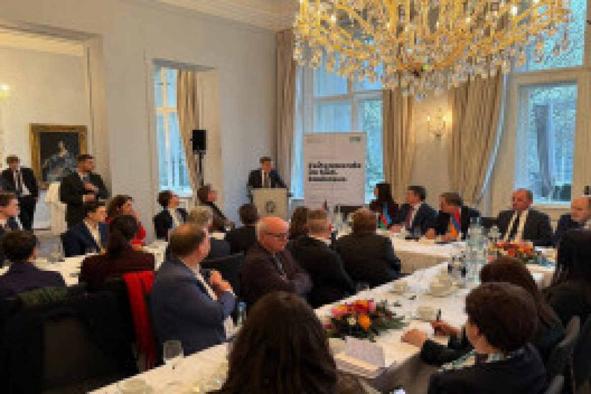 کفت‌گو وزیر خارجه آلمان با سفرای آذربایجان و ارمنستان درباره قفقاز جنوبی - ویدئو 