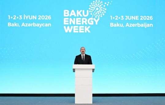 حضور رئیس‌جمهور الهام علی‌اف در مراسم افتتاحیه رسمی سی‌ویکمین مجمع انرژی باکو
