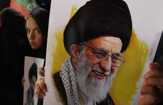 سید علی خامنه‌ای پس از سه روز مراسم وداع در مشهد به خاک سپرده خواهد شد