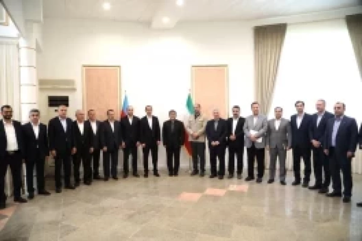 امضای پروتکل همکاری در حوزه حمل و نقل بین ایران و آذربایجان