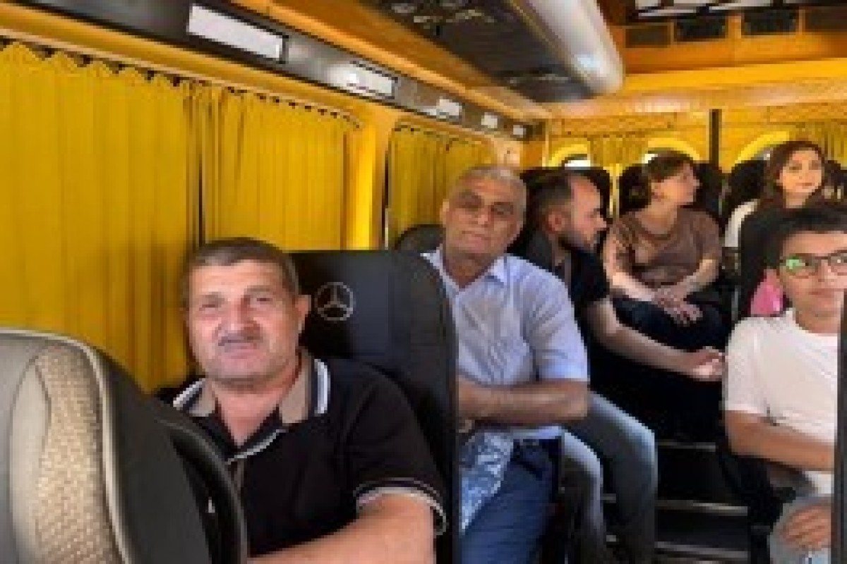 کاروان بعدی به روستای شکوربیلی جبرائیل رسید و کلیدها تحویل داده شد - تصاویر 