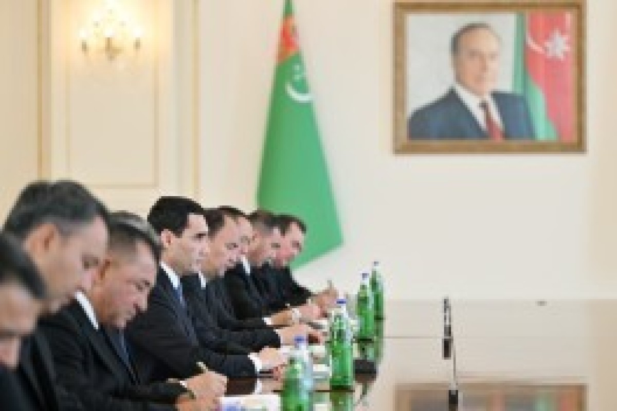 دیدار رئیس‌جمهور الهام علی‌اف با رئیس‌جمهور ترکمنستان