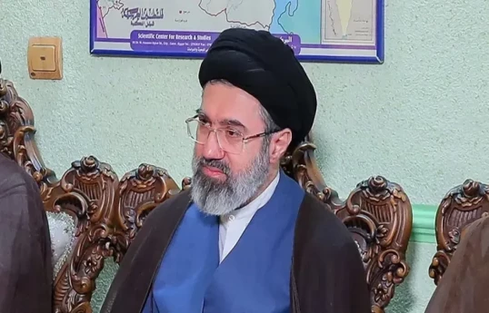 اولین خطاب مجتبی خامنه‌ای به مردم: تنگه هرمز باید بسته بماند - به روز رسانی  