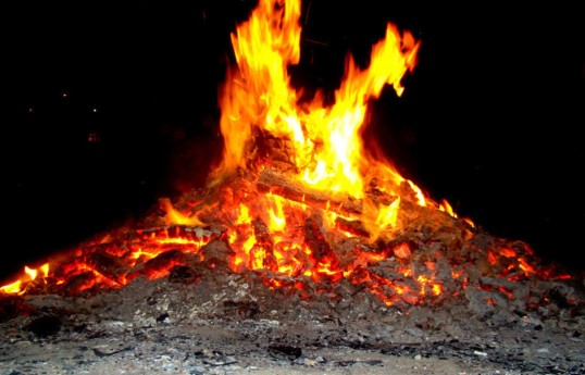 امروز چهارشنبه آخر و یا چهارشنبه خاک است