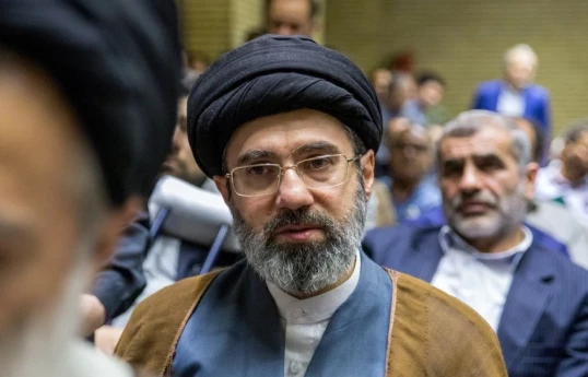 سفیر ایران خبر درمان مجتبی خامنه‌ای در مسکو را تکذیب کرد