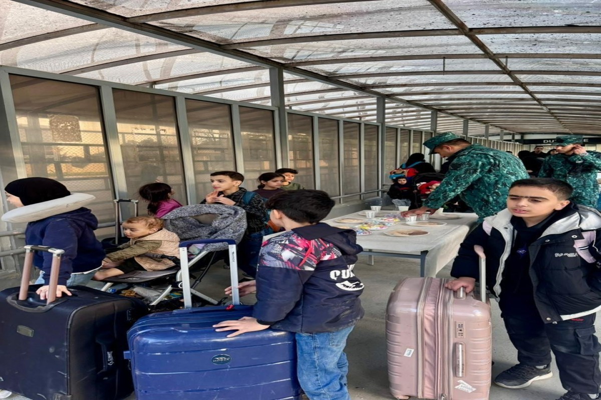 تاکنون ۳۱۴۶ نفر از ایران به آذربایجان تخلیه شده‌اند  - تصاویر 