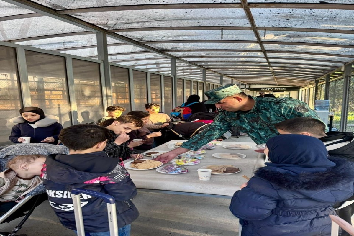تاکنون ۳۱۴۶ نفر از ایران به آذربایجان تخلیه شده‌اند  - تصاویر 