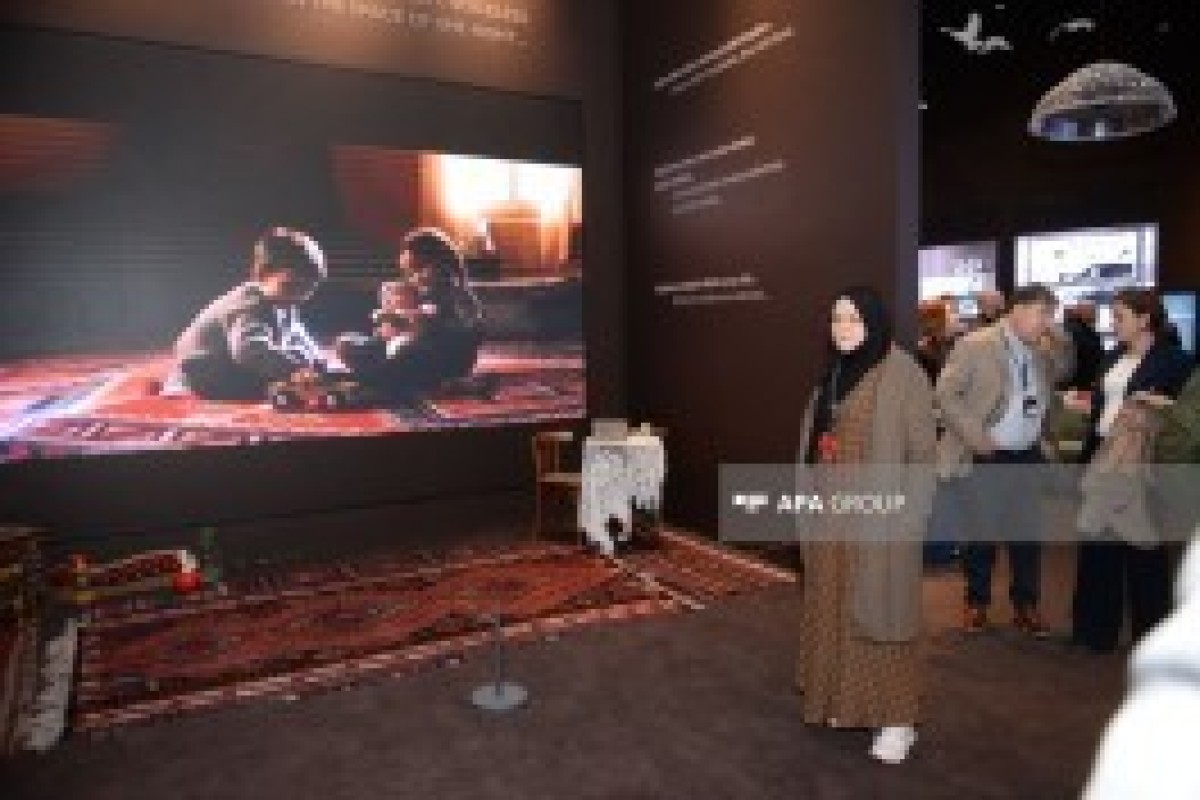 نمایندگان هیئت دیپلماتیک از یادمان نسل‌کشی خوجالی بازدید کردند – تصاویر 