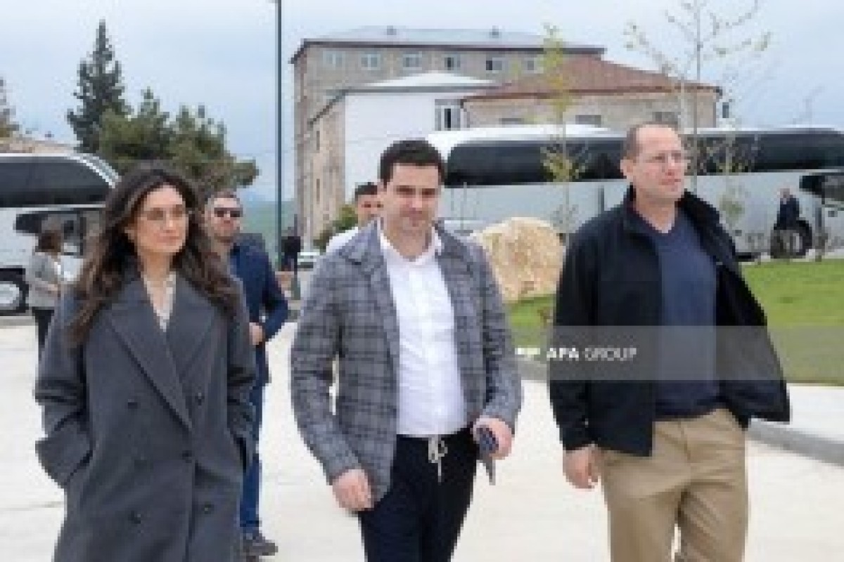 نمایندگان هیئت دیپلماتیک از دانشگاه قره باغ بازدید کردند   - تصاویر 