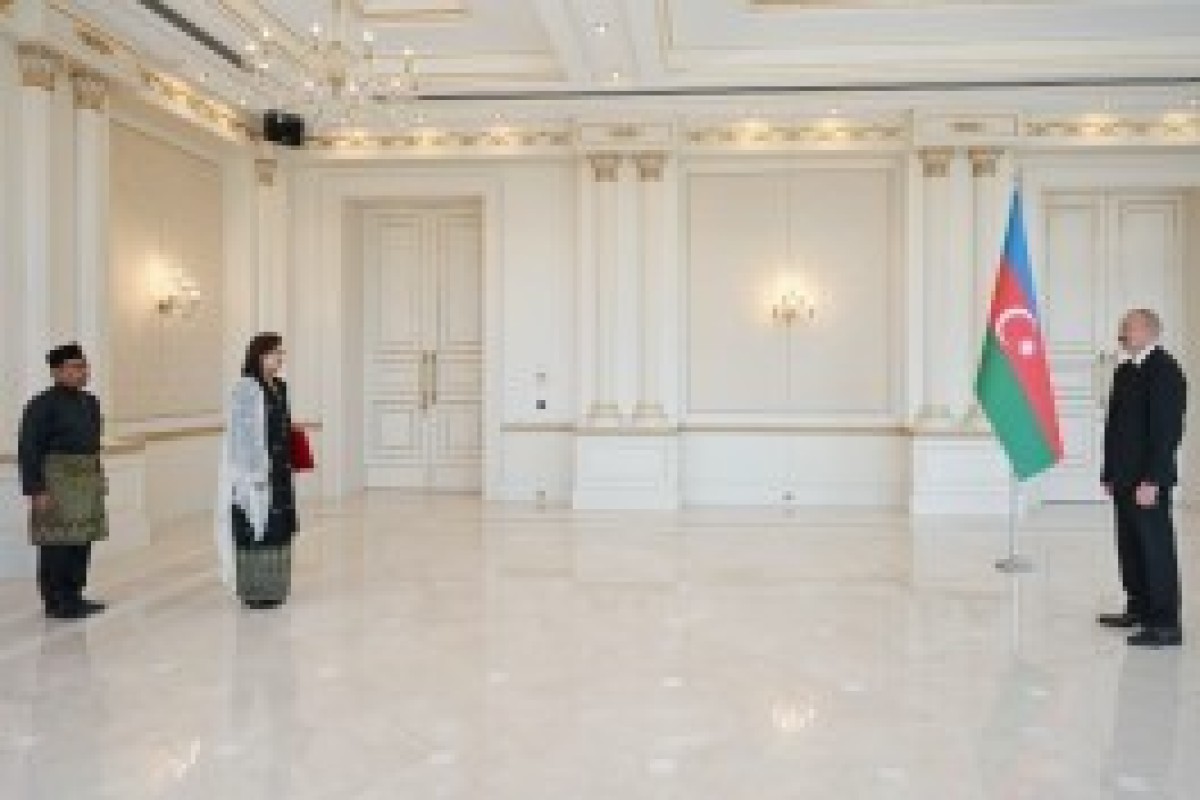 رئیس‌جمهور الهام علی‌اف سفیر جدید مالزی را به حضور پذیرفت