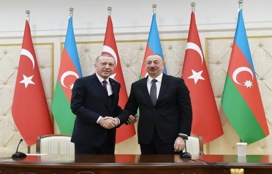 رجب طیب اردوغان، رئیس‌جمهور ترکیه، و الهام علی‌اف، رئیس‌جمهور جمهوری آذربایجان