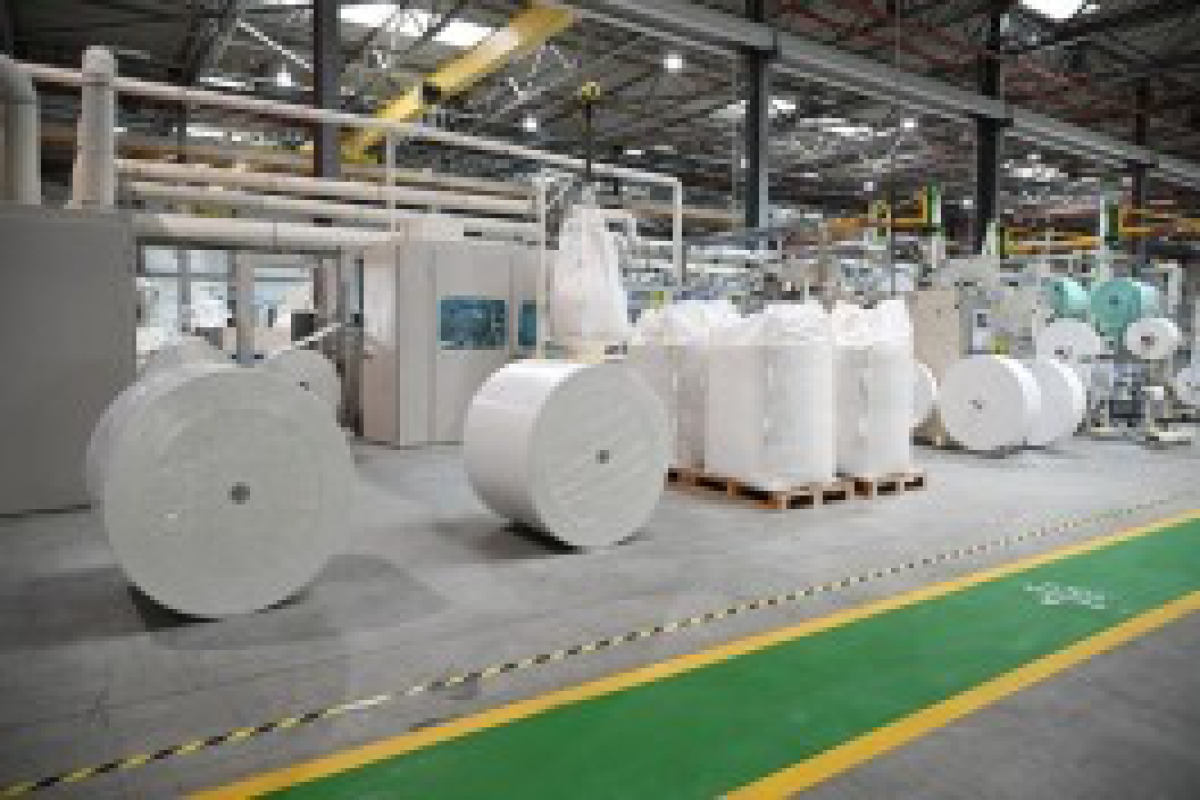 حضور رئیس‌جمهور در مراسم افتتاح کارخانه تولید کاغذ و محصولات بهداشتی در قره‌داغ