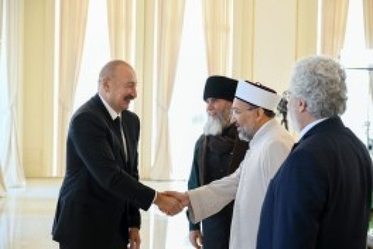 دیدار رئیس‌جمهور الهام علی‌اف با شرکت‌کنندگان کنفرانس‌های بین‌المللی در باکو