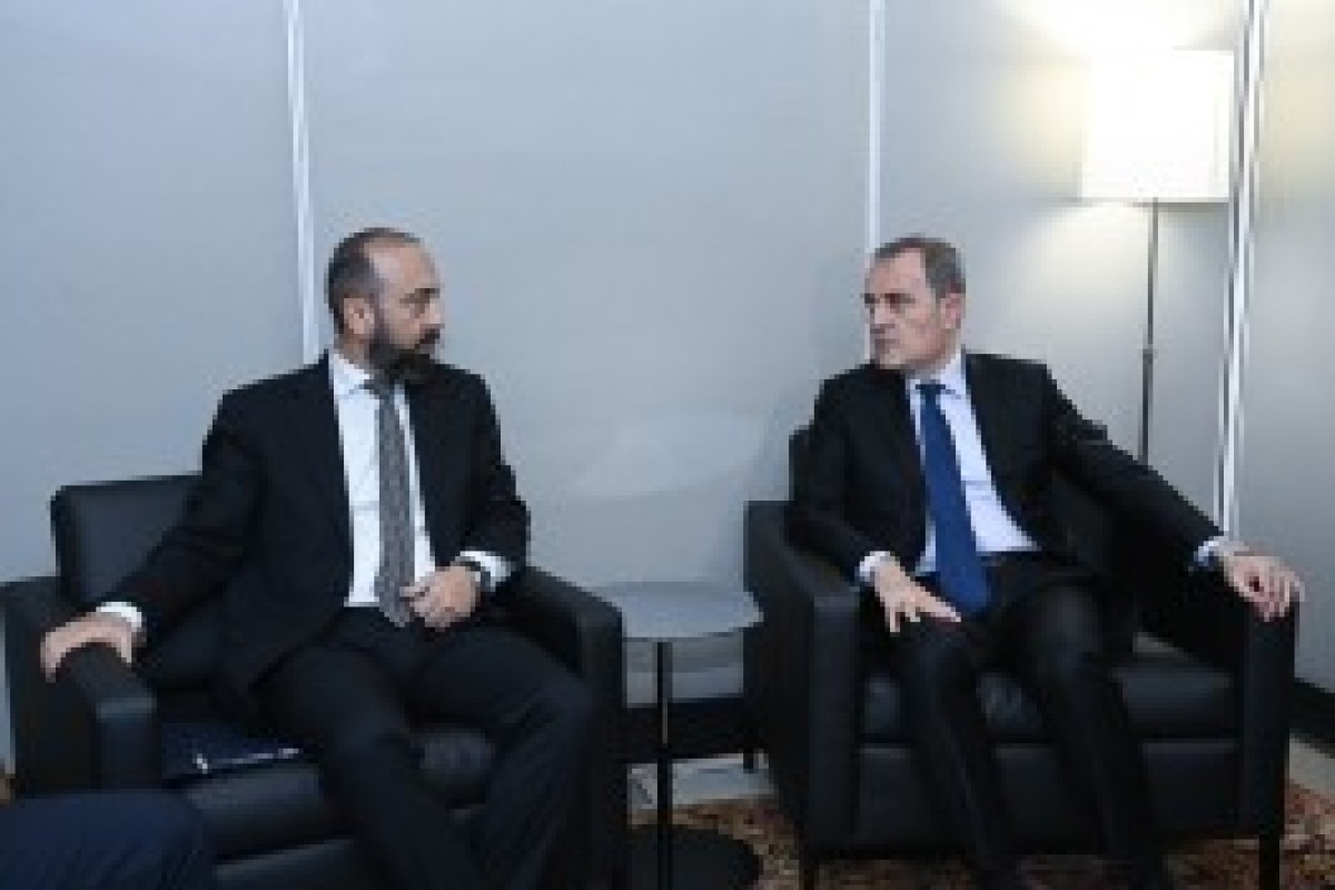 دیدار وزرای خارجه آذربایجان و ارمنستان در نیویورک؛ بر ادامه گفت‌وگوی مستقیم توافق کردند